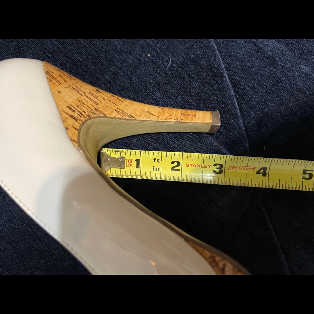 Shoes - Picture 4 of 4